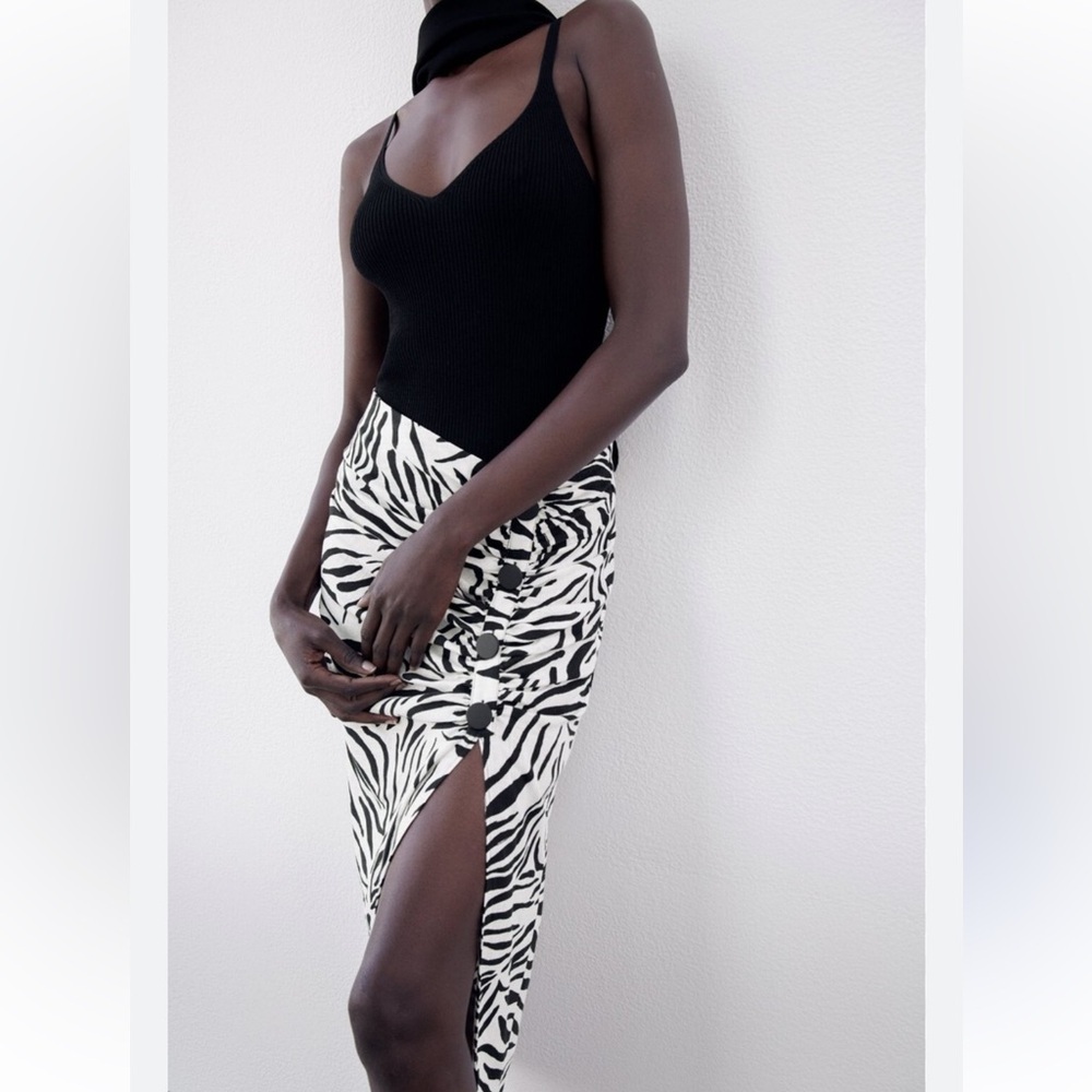 Zebra Print Black and White Women's Skirt. Size S . Style 8273/595/084